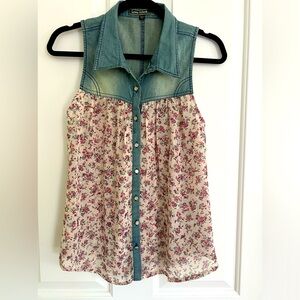 Love Stitch Button Down Sleeveless Top Womens SM